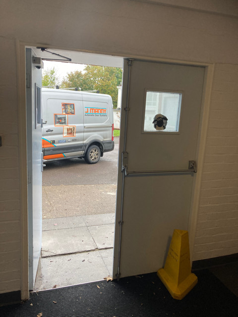 🔹 New Door Installation at Holt Trinity Church, Bristol! 🔹
Tony and his wife contacted us to update the entrance door at their church function room, aiming for better security, easier access, and DDA compliance.
#CustomerSatisfaction #DoorSolutions #Bristol #ClientTestimonial