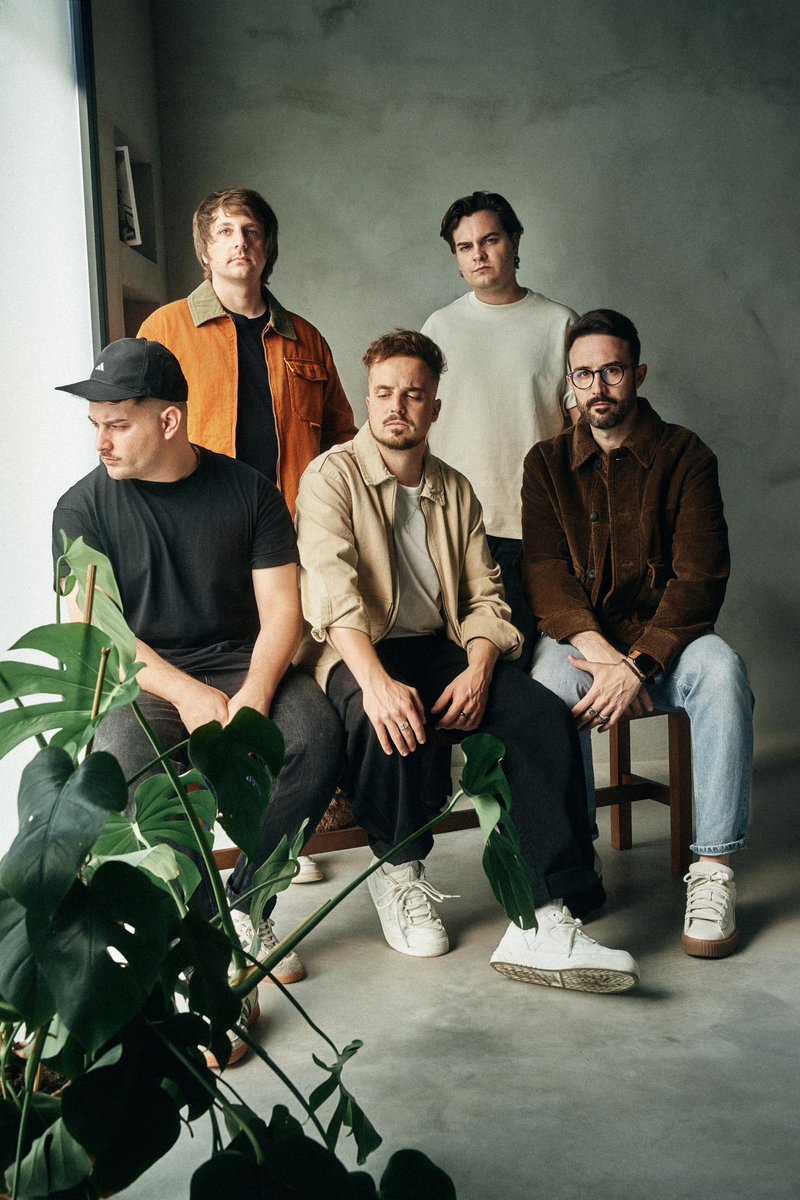 "Voces Externas" es el título de nuestro nuevo álbum y verá la luz el próximo 7 de Marzo.

Ya disponible la preventa con esta edición especial hasta el 30 de Enero.

calaveritarecords.com/products/melif…