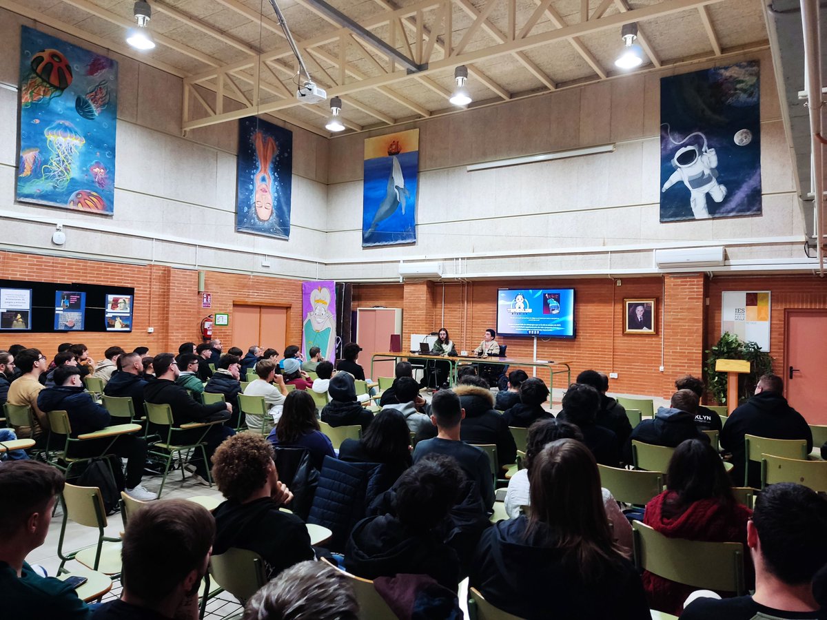 TersalosStudios's tweet image. Last Tuesday, our Tersalos team represented by @Juan_Montilla14  and @Spidiy  attended an exhibition at IES Poeta Paco Molla in Petrer. 

We would like to thank all the teachers and students for the opportunity.

#exhibition #Petrer #indiedev #gamedev #Motivation