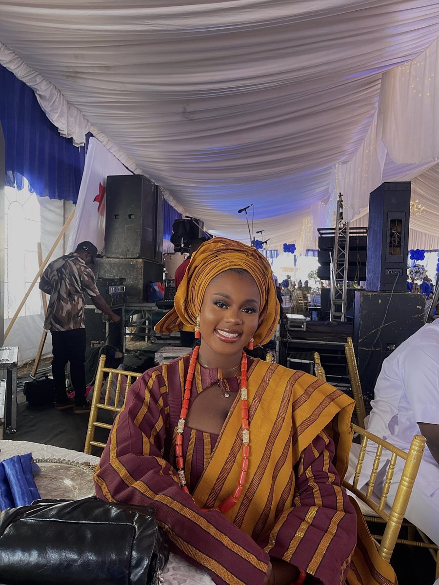 Z33ZAH's tweet image. “Fashion Is All About Happiness”
Choose TB Today!😍