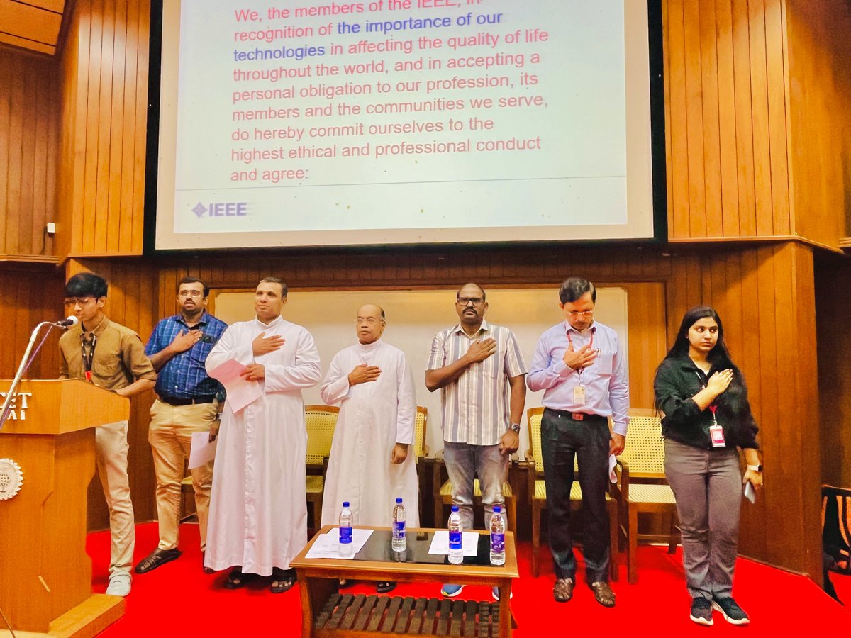Inspired by the bright young minds at #Skillforge! As RAS Vice Chair, I inaugurated &amp; shared how robotics can revolutionize industries &amp; empower the disabled community. The students' enthusiasm gives me hope for a more inclusive future. Thank you all! #IEEE #RoboticsForGood