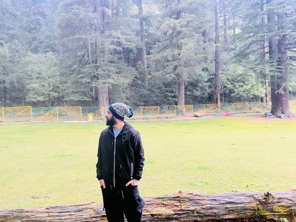 shiviiam's tweet photo. Khajjiar 🍻 https://t.co/iy8cU56e3x