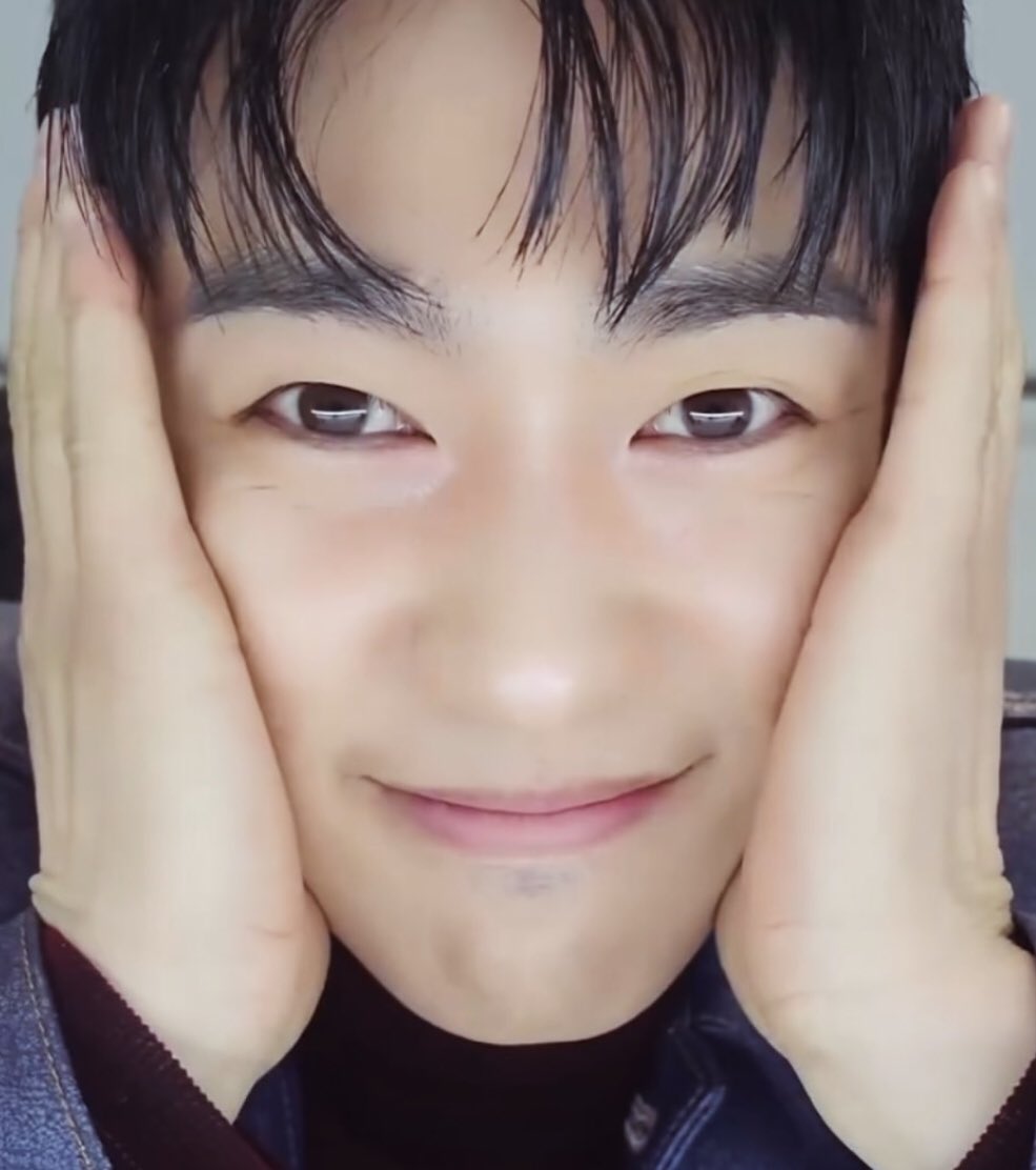 อยากทะลุจอเข้าไปหอมหัวสักฟอด🤭

#Jinyoung #박진영 #ParkJinYoung 
<a href="/JINYOUNG/">박진영</a> 
#BHEntertainment