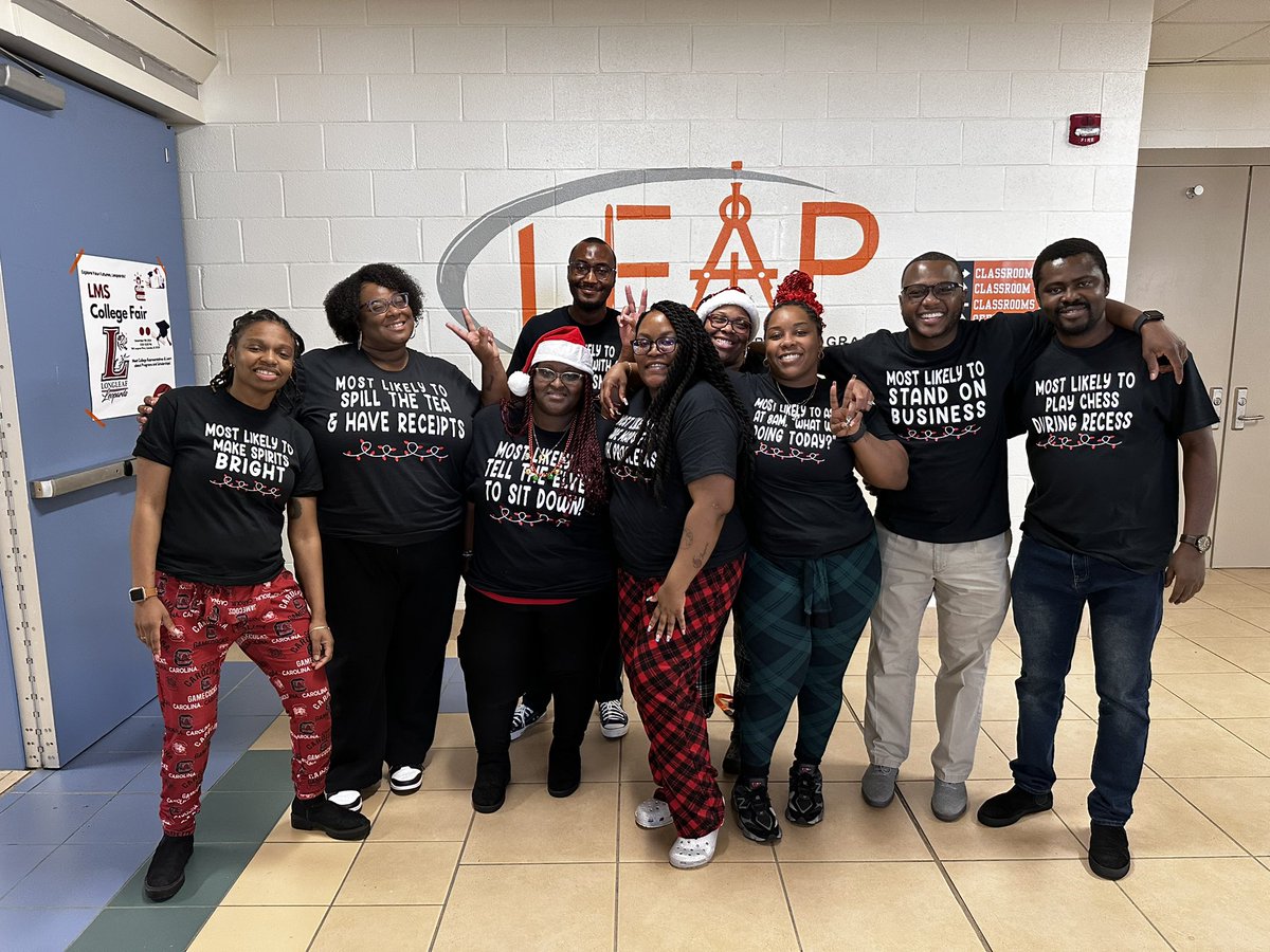 MartinSims_LMS's tweet photo. We closed the semester with smiles! ๐ Proud of my teamโs COMMITMENT and resilience through every challenge. Time to recharge and gear up for the second stretch! #WinterBreakIsHere โ๏ธ๐๐พ๐ช๐พโก๏ธ@LongleafMiddle https://t.co/SQAopkAeoL