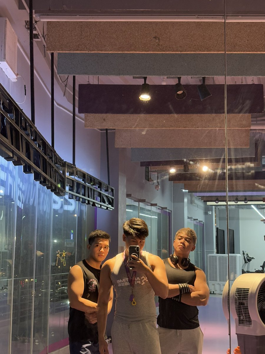 Roy (@royenosa) on Twitter photo 