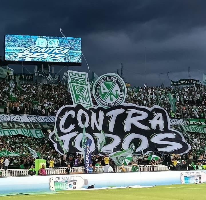 NUNCA NOS FUIMOS...
<a href="/LDSoficial/">Los Del Sur</a>