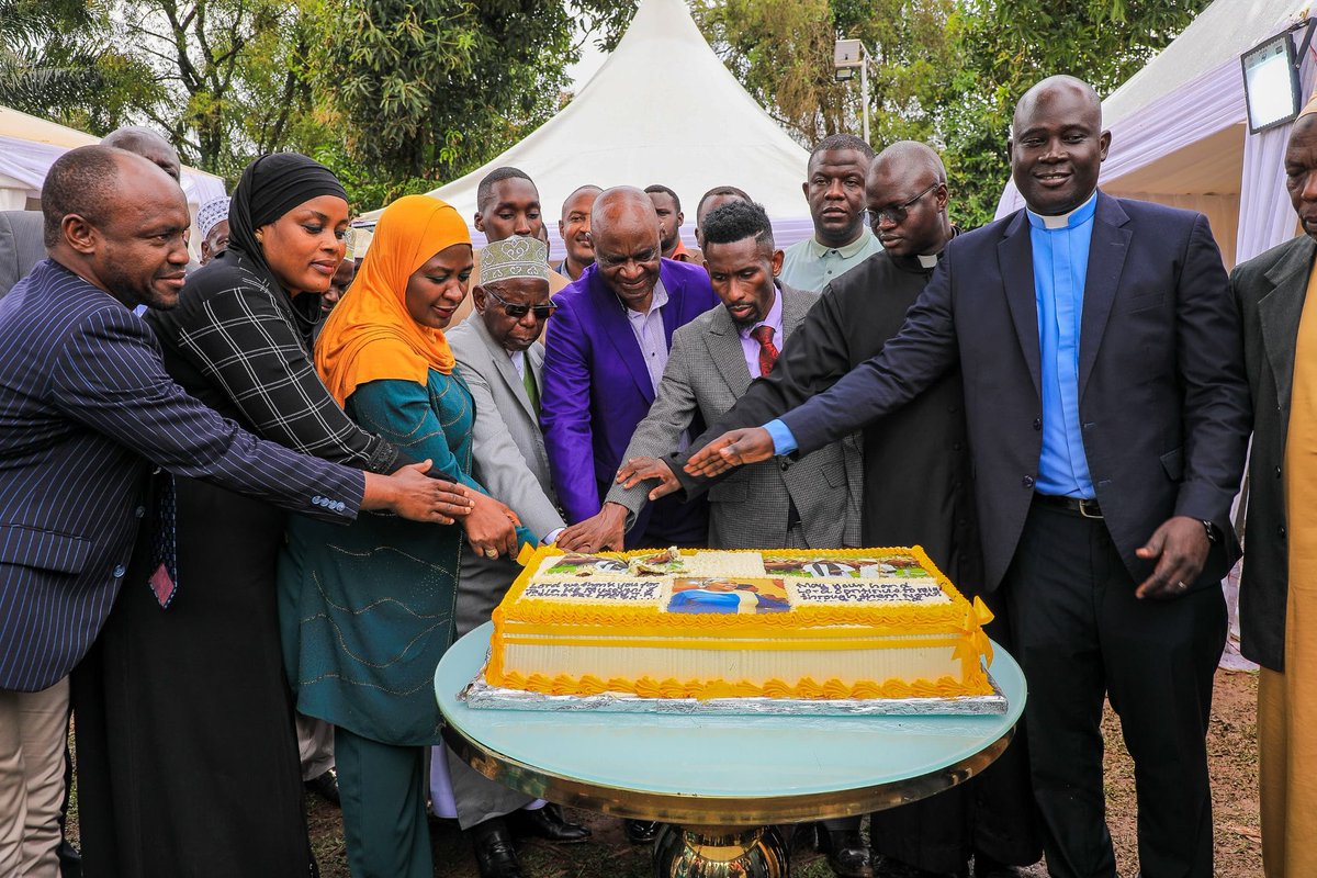 Today the ONC have held prayers and a number of people from all walks of life attended and all religious sects were represented at the headquarters in Kyambogo. <a href="/ChiefMuzzukulu/">Uzeiye Hadijah</a>  organised the function held as a Thanksgiving ceremony to God for the far He has brought us.