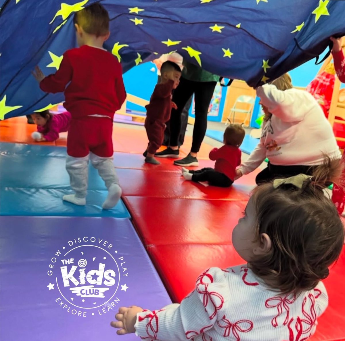 thekidsclubsi's tweet photo. π΅ The parachute goes up...the parachute goes down...π΅
πJoin us under the parachute at The Kids Club for our final day of classes in 2024! π
#thekidsclubsi #gym #play #fun #parachute #parachutetime #kids #dad #mom #parents #colorful #up #down #love #toddler #toddlers #baby https://t.co/UnDB04Y5X4