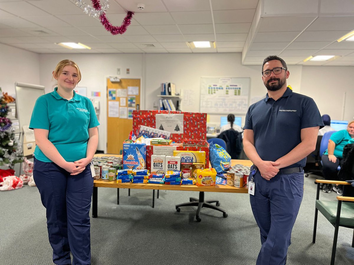 Well done to Acute therapies who have supported and donated to Blackburn food bank, spreading Christmas cheer and supporting local communities! 

🎄🎁🎄