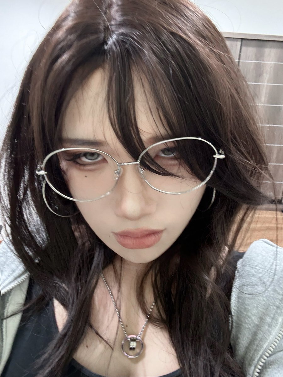 看起來好像要把人吃掉這樣 https://t.co/3Y8VrA6qxc