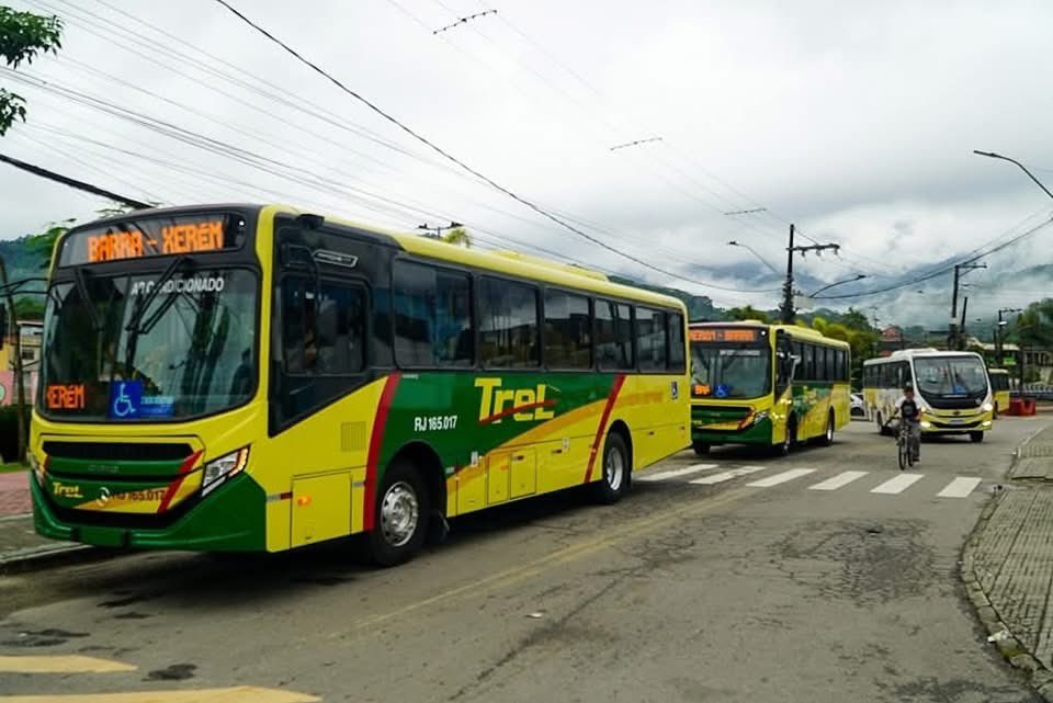 Informacoes_RJ's tweet photo. 🚍 Nova linha de ônibus Xerém x Barra da Tijuca (direta)🚍

💲13,10

Essa nova rota chega para complementar o serviço já existente entre Duque de Caxias (Praça do Pacificador) x Barra da Tijuca, com destino final no Terminal Alvorada.

Os Ônibus são 0 KM, modernos e prontos para operação ainda este ano, trazendo mais conforto e eficiência para quem precisa se deslocar entre a Baixada e a Zona Oeste.