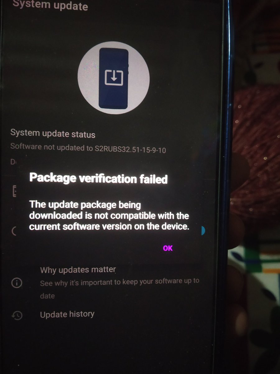 okyashish's tweet photo. @motorolaindia  
Issue I face since I purchased this phone. 
- Video option not open
- I can't see any recorded video only I can hear audio. 
- I can't update this phone, They showing this in image. 

This mobile become useless waste of money. https://t.co/7oeTxKe1Iz