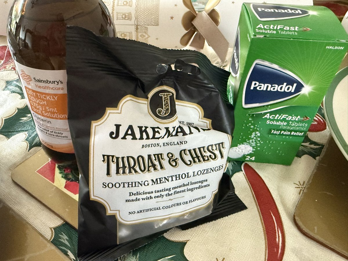 ocm88's tweet image. Day 3 of being ill! Great start to the Christmas Holidays! 🤒🤧