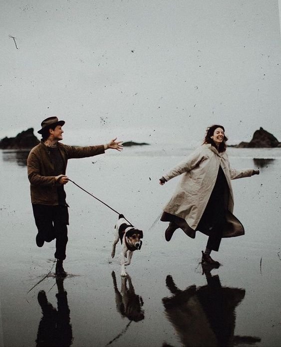 "Yaşamdaki mutluluğun ana şartları; yapacak bir şey, sevecek biri ve umut edecek bir şey."