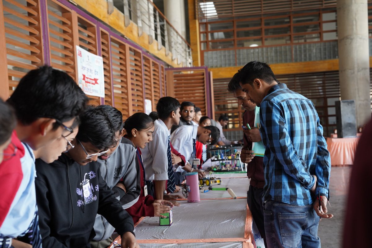 DiuNyk's tweet photo. District Level Yuva Utsav organised by NYK Diu at Education Hub, Kevadi Diu @nyksindia @mybharatgov @nyksgujarat @YASMinistry @RdnyksWZ https://t.co/phWMXkJ2Dj