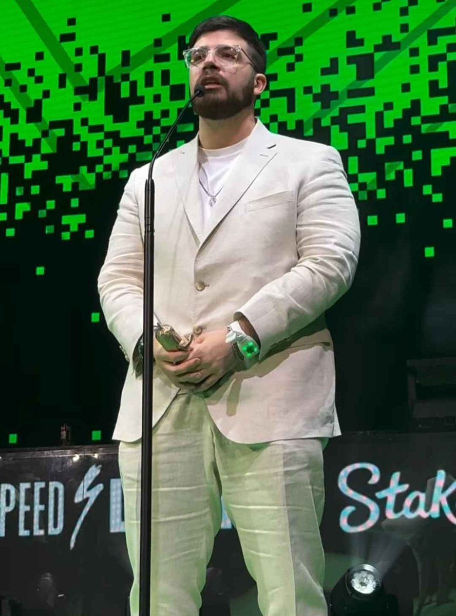 OOC_LACOBRAAA's tweet image. Provocador 🤬 // Picardía 😎