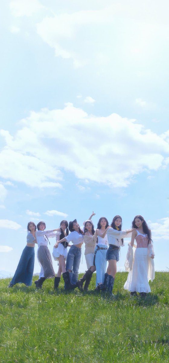 vofU5pHPfNIYHcr's tweet photo. #끝이_아닌_새로운_시작
#to_flover_from_fromis_9 https://t.co/Vd88t2WHVL