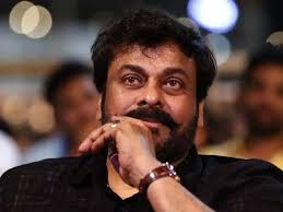 pepparsalt9's tweet photo. ** ఏరా నీవేమైనా చిరంజీవి అనుకుటున్నావా ?
** ఆడో పెద్ద చిరంజీవి మరి.
** అక్కడేమైనా చిరంజీవి సినెమా నడుస్తుందా పరిగెత్తుకు పోవడాఅనికి?
** కొడుకంటే చిరంజీవి లెక్క ఉండాలి. 
** భలే చేశాడు రా డాన్స్ చిరంజీవి లెక్క. 
** సినెమా కి టైటిల్ "మా నాన్న చిరంజీవి" అని పెట్టుకుందాం. 
** చిరంజీవి సినెమా సమోసా బిజినెస్ అంత ఉండదు కదరా ��ీ సినెమా కలెక్షన్స్ మొత్తం. 
** నేను డైరెక్టర్ అయ్యింది చిరంజీవిగాని చూసి inspire అయ్యి.
** నేను యాక్టర్ అయ్యింది చిరంజీవి గారిని చూసి.
** నేను ఇండష్ట్రీ కి వచ్చింది చిరంజీవిగారి సినెమాలు చూసి inspire అయ్యి..
** చిరంజీవిగారి సినెమా చూస్తా పెరిగా. 
** చిరంజీవి లా కష్ట పడాలి
** చిరంజీవి లా ఎదగాలి

పొద్దున లేస్తే ఇవి చిరంజీవి రిఫరెన్సులు మన నిజ జీవితం లో వాడేది. ఆయన ఒక శిఖరం. ఆయన ఒక బ్రాండ్. ఇండష్ట్రీ ల�� ఉన్న వాళ్ళు లేదా వద్దాం అనుకున్న వాళ్ళు ఆయనని ఫాలో అవుదాం , ఆయన లా కష్టపడదాం అనుకుంటారు కాని ఆయన, నేసు సమానం, ఆయన్ని మించి క్రేజ్ నాద�� అని డప్పు కొట్టుకోవడం ఎర్రి తనం. 
@KChiruTweets