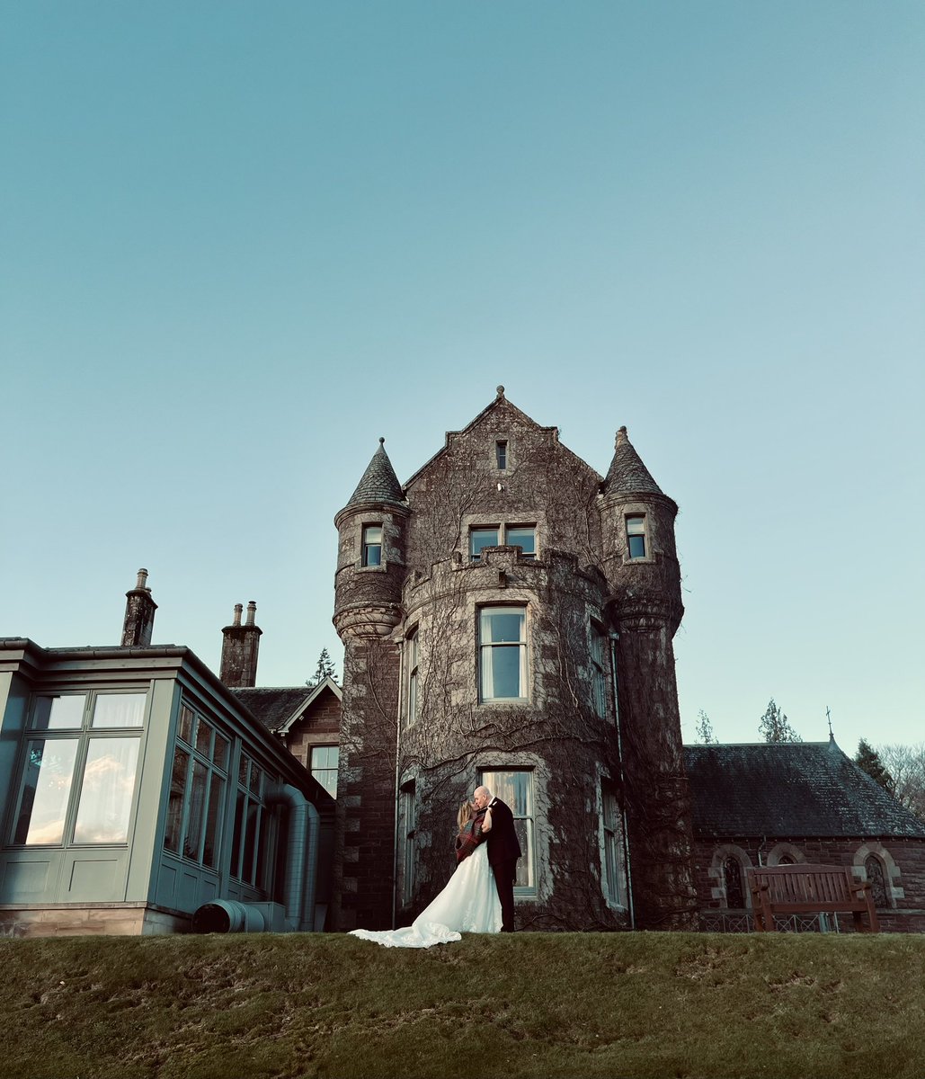 MattThompson91's tweet image. 💫 To the family you were born with, and the family you make along the way!

🥂 Stunning day for @BryanDando1 &amp;amp; Christina at the amazing @CromlixHotel! 

💙✨👫 👰🏼‍♀️ 💍 🐾 🥃 🍷 🎉🏴󠁧󠁢󠁳󠁣󠁴󠁿 

#newlyweds #dogsatweddings #cromlixhotel #scottishweddings #christmaswedding #thebrideandgroom