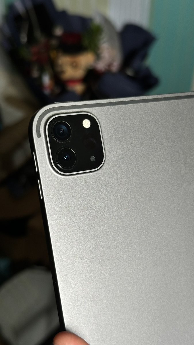 cikfaarah's tweet photo. Ipad Pro (11-inch) (3rd generation)* 

• M1 chip
• ⁠Wifi only
• ⁠Supports Apple Pencil (2nd generation)
• ⁠Capacity: 256gb
• ⁠Include Price ⬇️
• Full set with box &amp; charger 
• ⁠Apple Pencil 2nd Gen (engraved name)
👉🏼RM 3000 (nego till letgo) https://t.co/nIy7lhxCpe