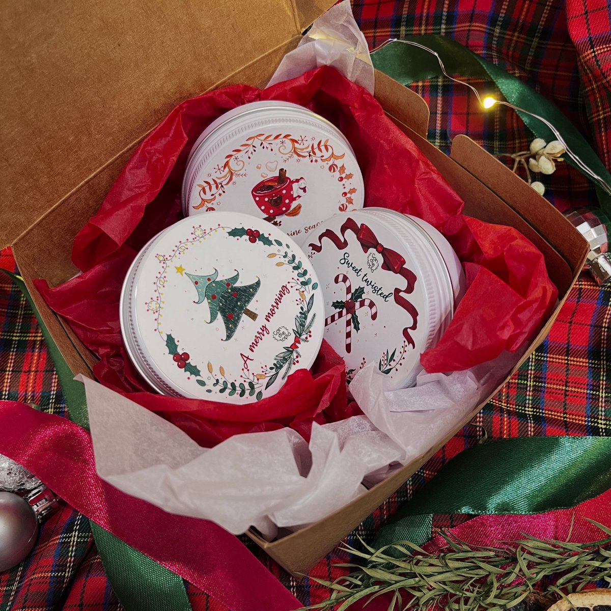 candletopia_'s tweet photo. Christmas set มาแล้วค่า 

#เทียนหอม #เทียนหอมไขถั่วเหลือง #ลดราคา #เทียนหอมราคาถูก #รูมสเปรย์ #roomspray #flashsale
#โปรโมชั่น
#christmas #christmasdecor #christmascandle #christmascandles #ของขวัญ #ของขวัญให้เพื่อน #ของขวัญปีใหม่ #ของขวัญคริสต์มาส https://t.co/4382HlZzXx