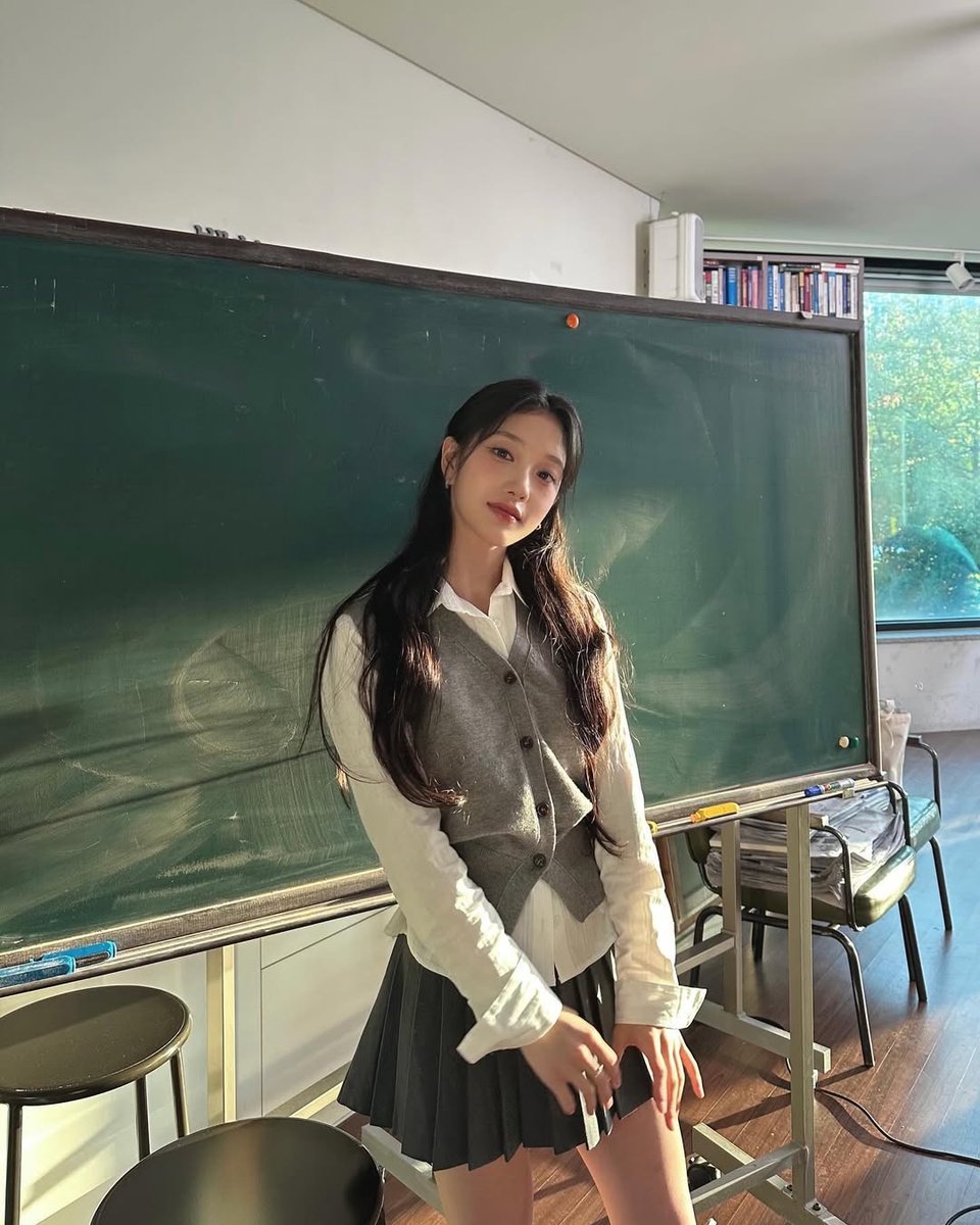 #끝이_아닌_새로운_시작
23일 6시 from :)
 #to_flover_from_fromis_9
우리에게는 새로운 시작 :)
앞으로는 웃을 일만 있을거야!!