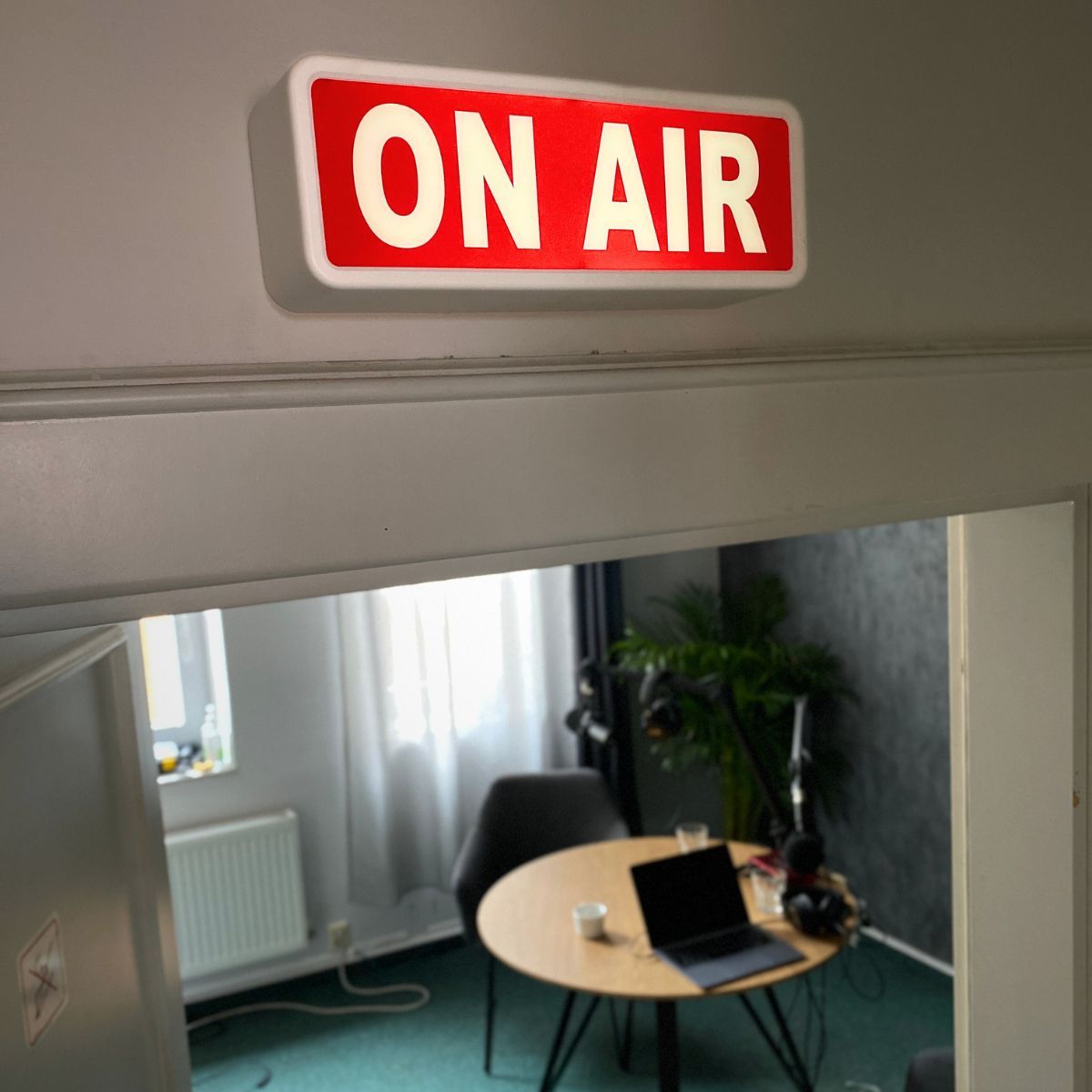 Jan Melvil pub. tweet media