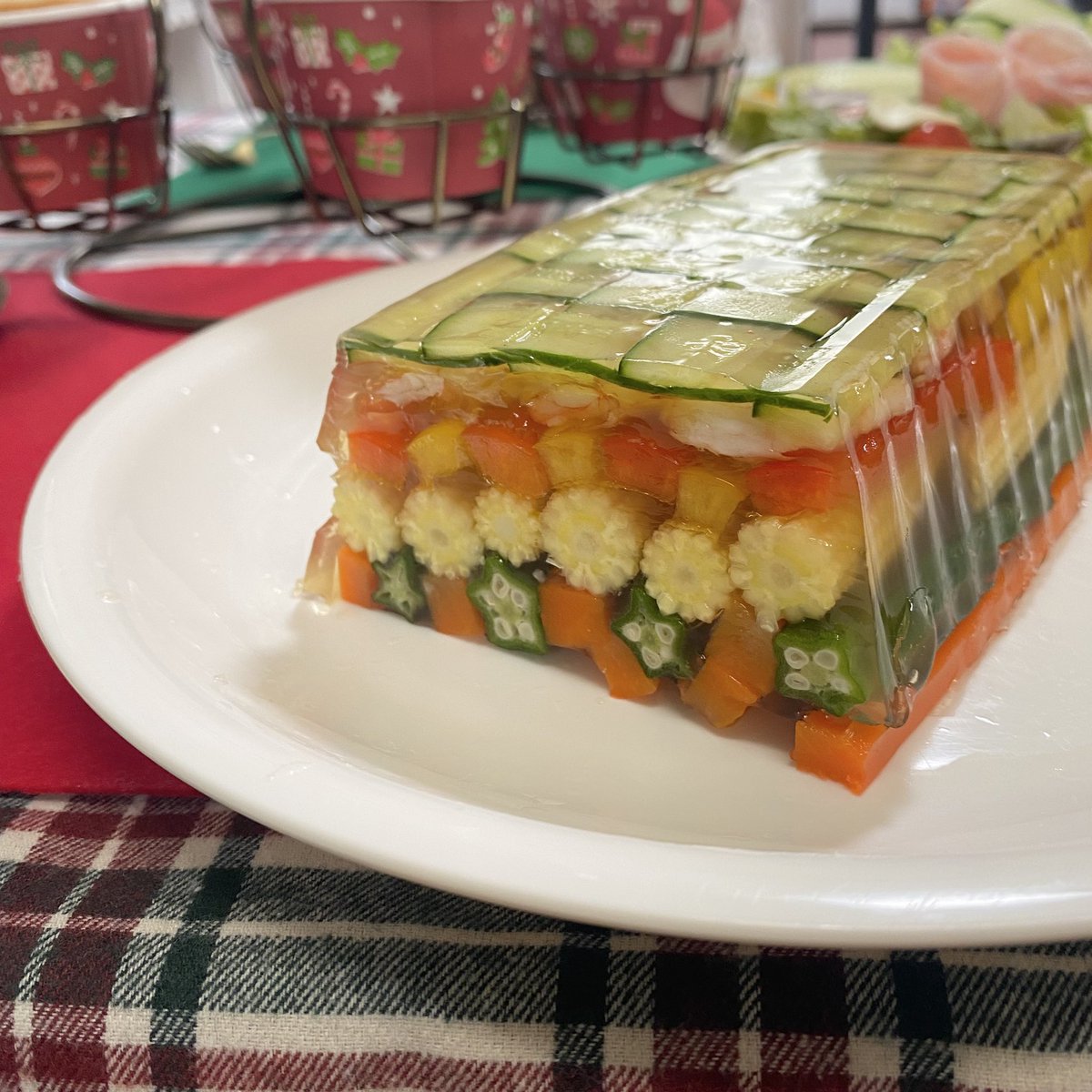 i_eat_ebi's tweet photo. これが義母の心を掴んだ私の得意料理
野菜のテリーヌです🥒🥕🌽 https://t.co/WvGtiFVaPV