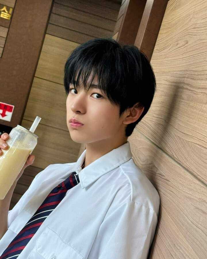 selfolssi ♤ tweet media