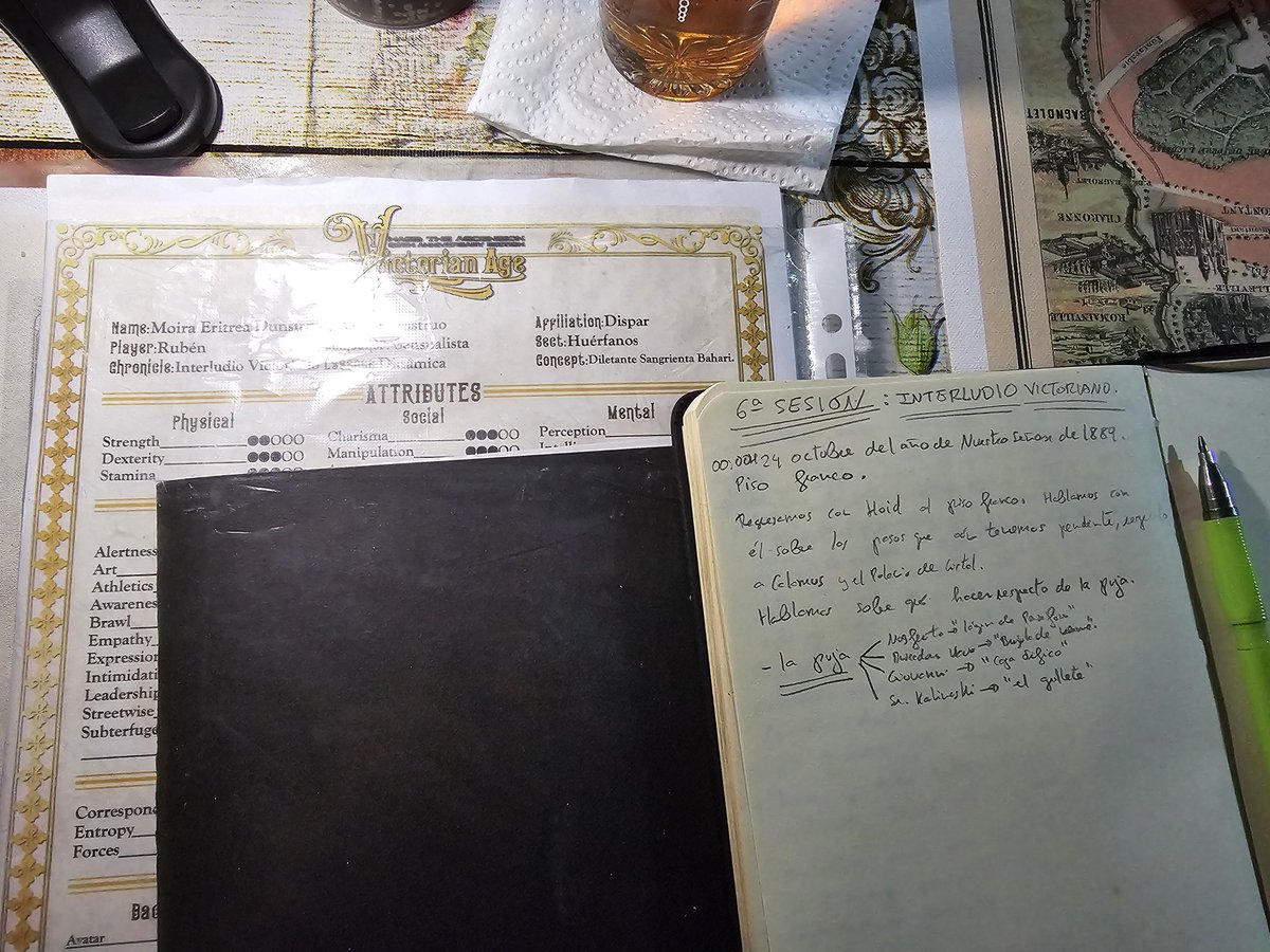 LordCrossbower's tweet photo. Ayer disfrutamos de la 6ª sesión de "Interludio Victoriano", dentro de la Crónica de Mago La Ascensión 20º Aniversario "El Siglo de la Magia", que nos está narrando Paco a Ángel, Carlos, Ricardo, Javi Giner y un servidor.
Nuestro grupo de magos y prodigios aledaños (...) https://t.co/0PwH9upxGY