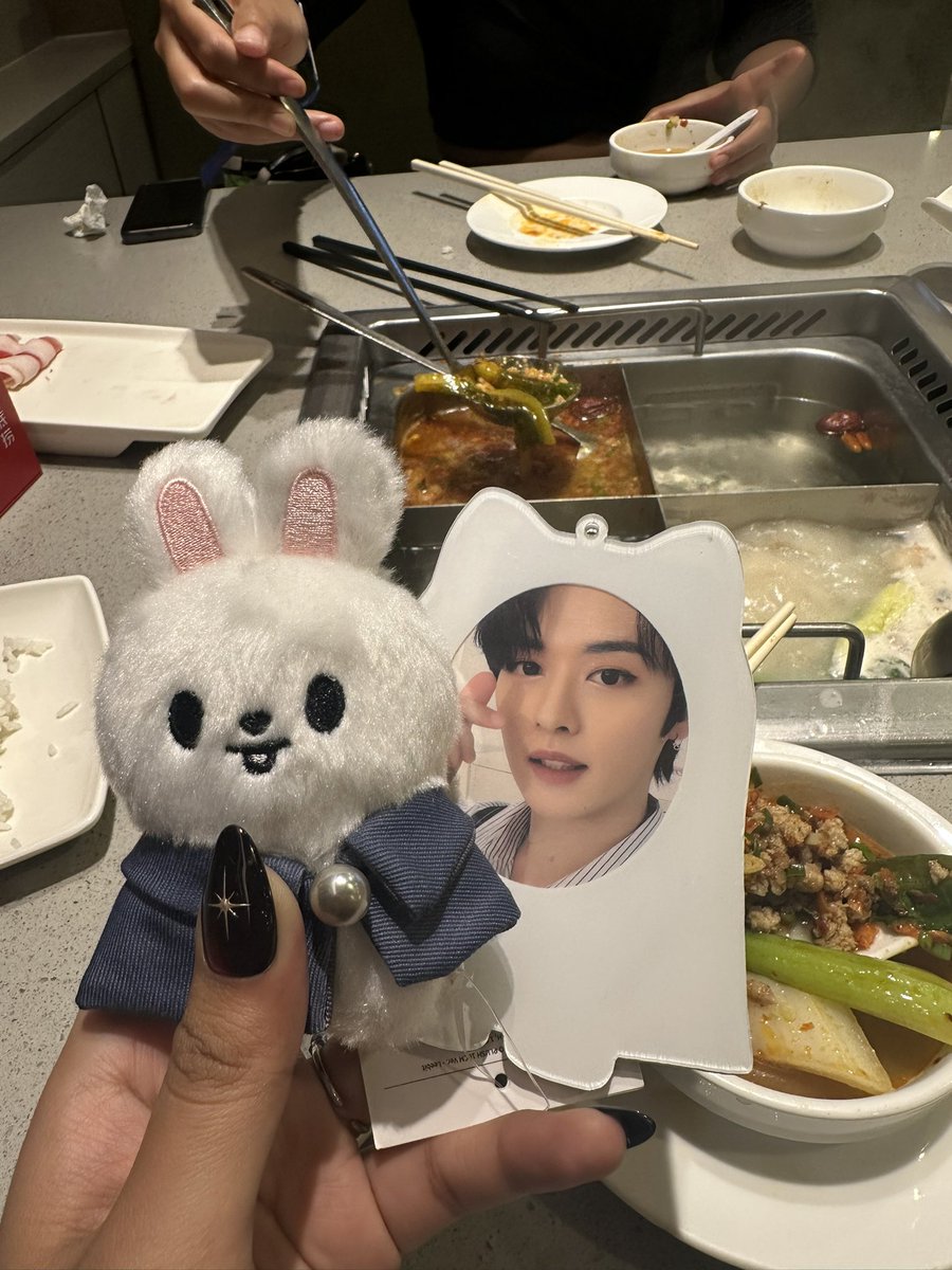 yeeknow's tweet photo. im still stuck in 241221 💔 https://t.co/W8OGksMPup