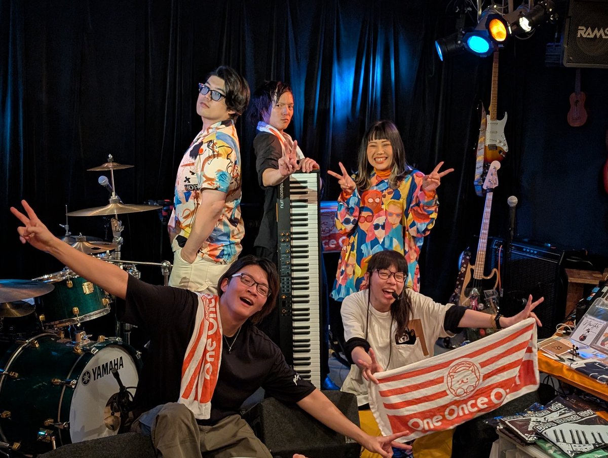 shu_shan90040's tweet image. 昨日は和歌山 #ネオガラタク
 #OneOnceOver
 #ケシカルカッコ
【邂逅】ツーマンライブ🎤
終始ノリノリ( '³')~♪最高😉
メチャクチャ楽しかった☺
限定グッズもGET✊ ✋ ✌💖
超嬉しかった🤩