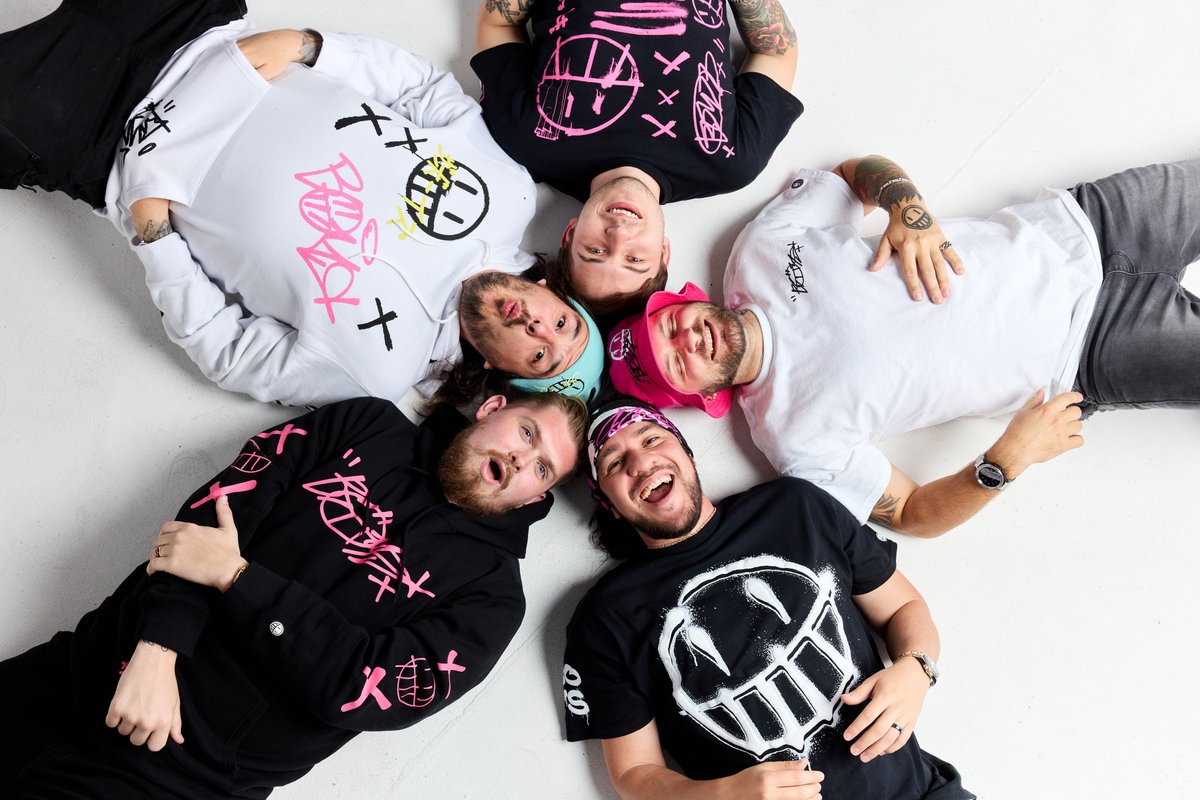 who's had a chance to visit <a href="/Spencers/">Spencer's</a> and grab our restocked collection?? show us what you got 👇