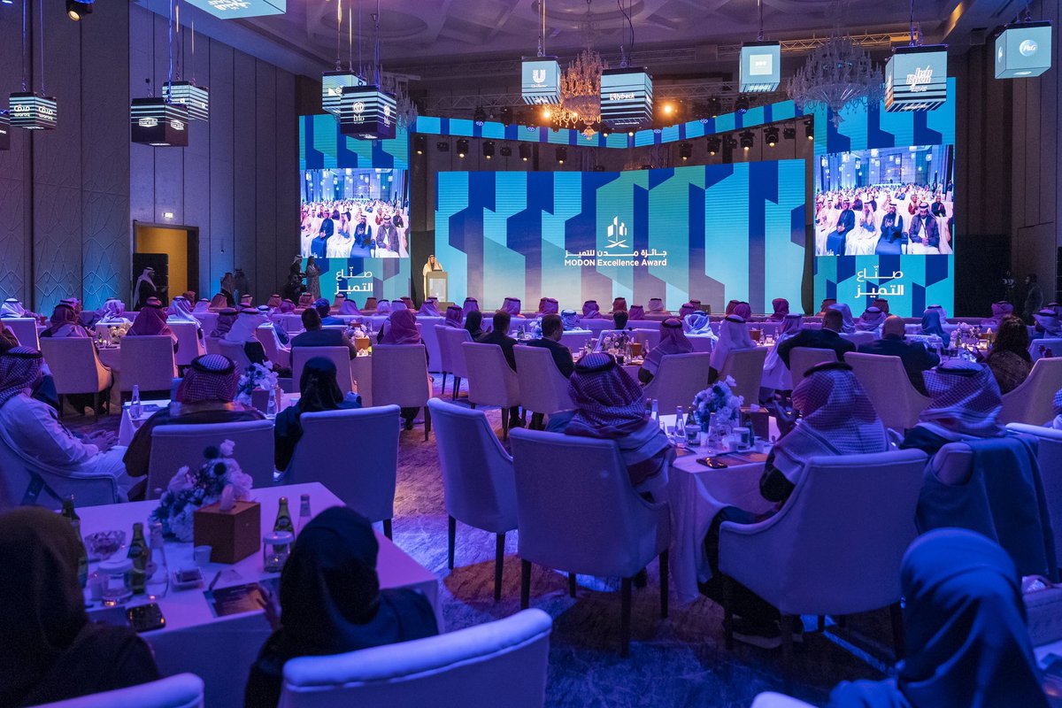 STP_Saudi's tweet photo. تم تكريم مصنعنا من قبل معالي وزير الصناعة والثروة المعدنية أ. بندر الخريف وسعادة م. ماجد العرقوبي الرئيس التنفيذي لمدن بجائزة مدن للتميز مسار الاستدامة البيئية.
بحضور رئيس المجلس أ. عبدالله العجمي وعضوي المجلس م. عمر الخراشي و د. فيصل الفاضل وكذلك الرئيس التنفيذي م. وائل الجعيدي https://t.co/J34mp8Alj1