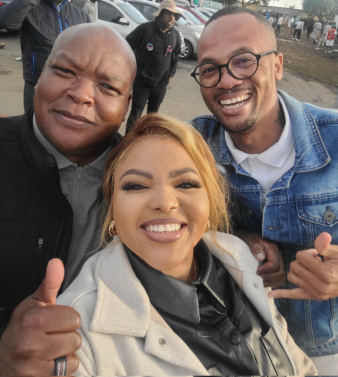 Mbali_Sigidi's tweet photo. Mondays are for happy people. Lucky and Brighton are truly a superstar combination ✨️ 

#PhillyGames #DiabowakoPhillys #ssdiski https://t.co/Do6taBfnty