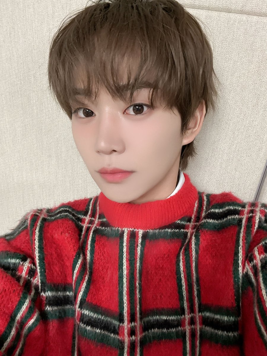 [#상하]  
상하이팅~! 😉🎄

#NOMAD #노매드
#SANGHA #상하