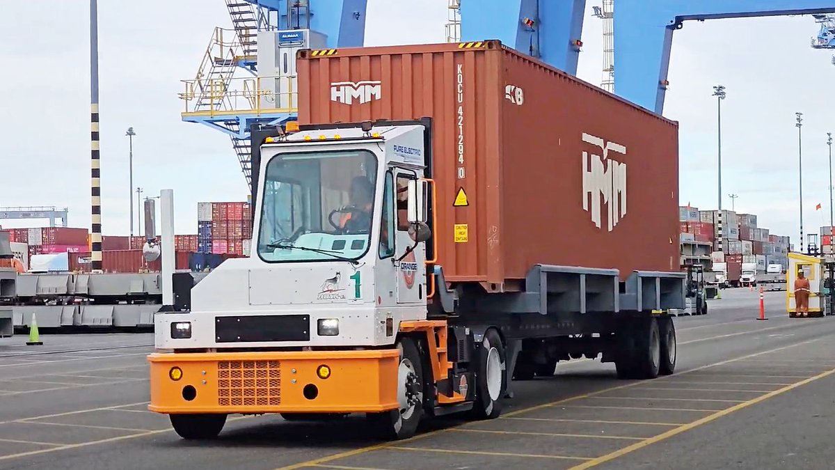 WorldCargoNews's tweet photo. β« EXCLUSIVE π΄ Orange EV ready for the rush: https://t.co/UdeiLXE3EM
@Orange_EV
#TerminalTrucks #CargoHandling #WorldCargoNews https://t.co/PWwBK4iGqB