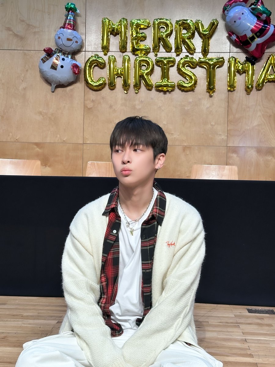 [#원]
베이스와 함께한 겨울

#NOMAD #노매드
#ONE #원