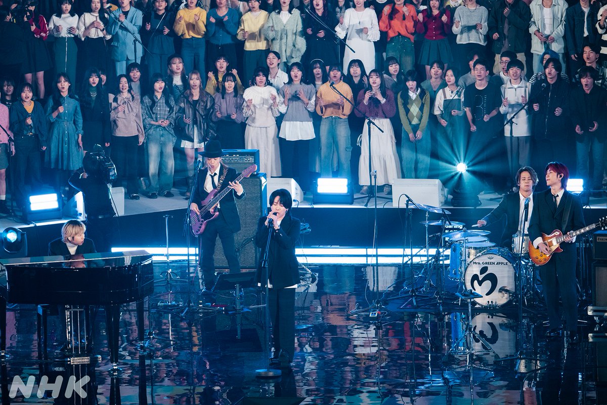 nhk_18fes's tweet photo. 🌟#MrsGREENAPPLE18祭
　　放送２日前🎄🎄

・ #MrsGREENAPPLE が語る18 歳
・新曲 #ダーリン の制作現場
余すところなく伝えます🎁✨

📺NHK総合
🎅12月25日(水) 夜10:00～

#NHK18祭 #18祭 https://t.co/XHE1WN9ozj