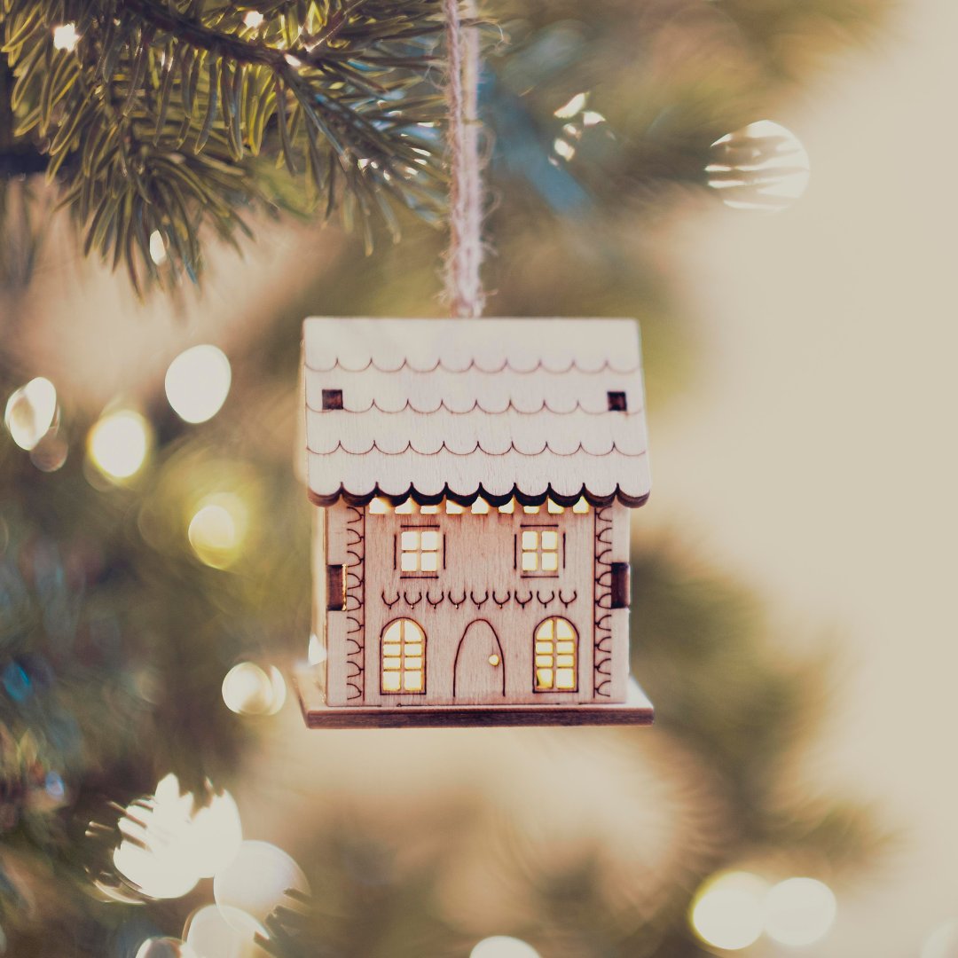 Hyvää joulua ja kiitos vuodesta 2024! ✨ Tänä vuonna tarjosimme kodin yli 26 000 ihmiselle, edistimme kestävää asumista ja teimme työtä asunnottomuuden poistamiseksi. Kiitos kaikille asukkaillemme, kumppaneillemme ja työntekijöillemme yhteistyöstä!