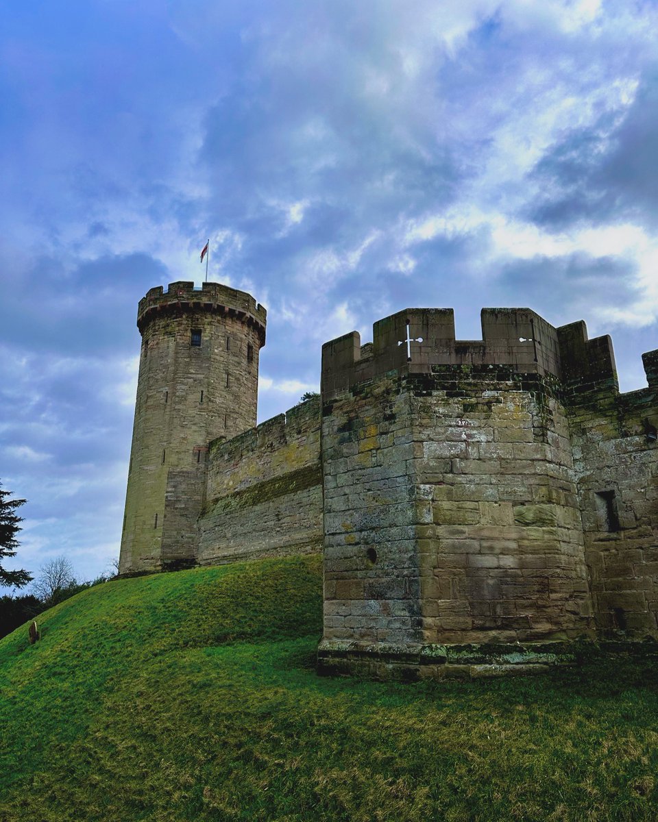 UVLtd's tweet image. In February 2024 Neil and Scott performed our first #Safety and #Engineering Leisure Industry audit in our 2024 programme.
The beautiful Warwick Castle.
Scott then delivered the first of the Merlin #EngineeringFundamentals Masterclasses at #LegolandFlorida and #LegolandNewYork…