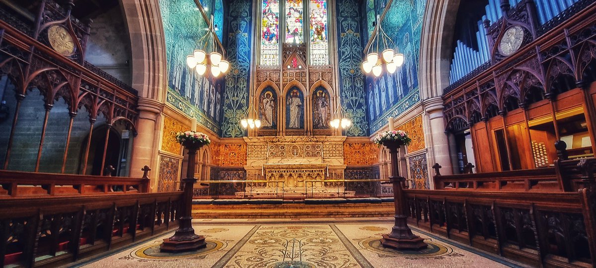 HeritageFundUK's tweet photo. Funding announcement! £1.25m has been awarded to support plans for the futures of eight historic places of worship – with communities and heritage at their heart.

Read more about the awards and our initiative to support places of worship across the UK 👉 https://t.co/AkOBI6DyAX https://t.co/XiGNPN9var