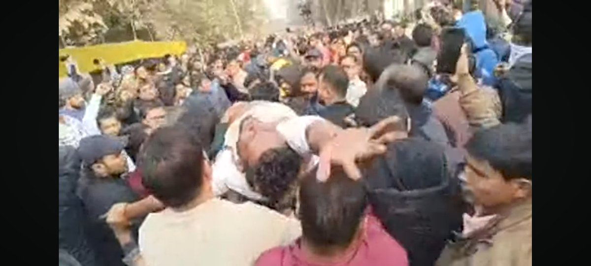 KumarAishwarj's tweet photo. Condition of BPSC Aspirants who sit on Amran anshan. #BPSC_SHIKSHA_SATYAGRAH 
#BPSC70th @NitishKumar @BJP4Bihar @dm_patna @samrat4bjp @BCW1947 @BPSC_Network @TheLallantop @IndianExpress @the_hindu @ravishndtv @Saurabh_LT @ZeeBiharNews https://t.co/0C7TKDKDCv