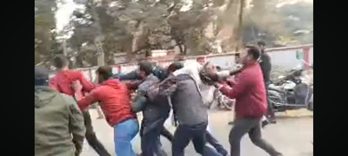 KumarAishwarj's tweet photo. Condition of BPSC Aspirants who sit on Amran anshan. #BPSC_SHIKSHA_SATYAGRAH 
#BPSC70th @NitishKumar @BJP4Bihar @dm_patna @samrat4bjp @BCW1947 @BPSC_Network @TheLallantop @IndianExpress @the_hindu @ravishndtv @Saurabh_LT @ZeeBiharNews https://t.co/0C7TKDKDCv