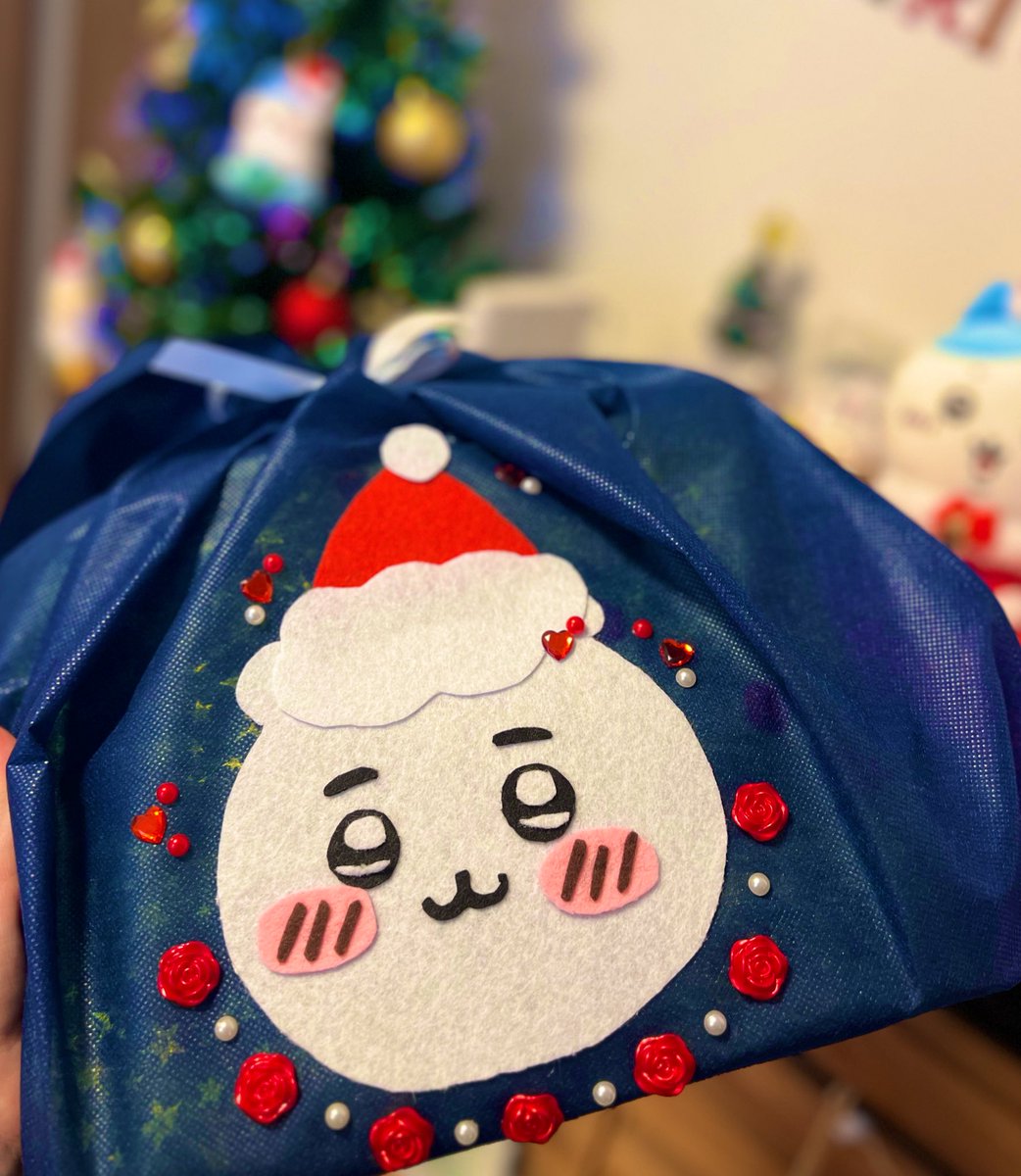 konimo_mhw's tweet photo. 🎂🎊🎉
みんなもよいXmasを🎄✨️
#ちいかわ https://t.co/MCTRhO6qP5