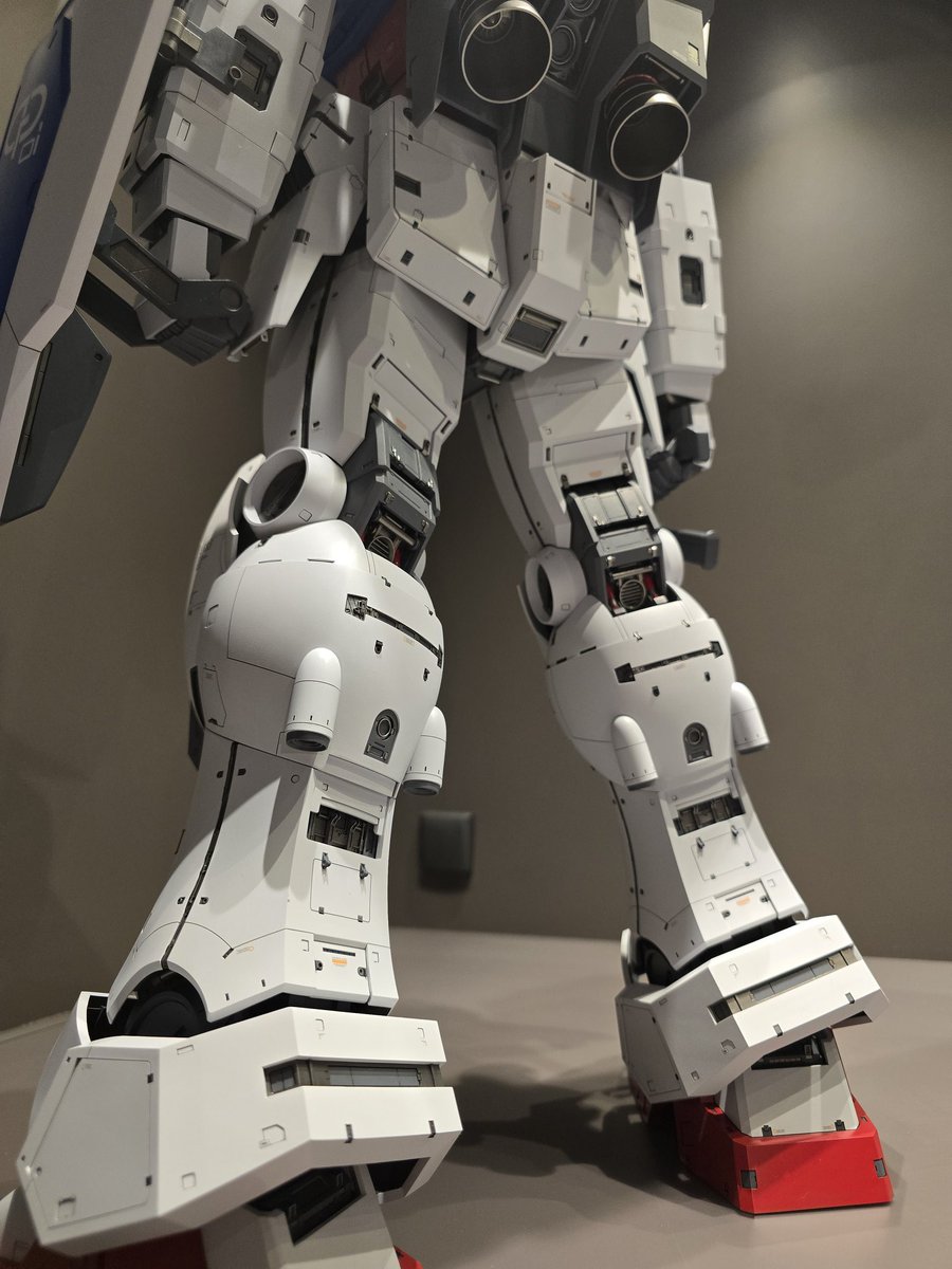 SEOLYN_STUDIO's tweet photo. 1/35 GP01 https://t.co/i9dRpqiA7M