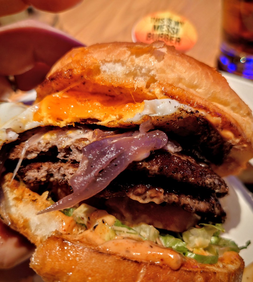 JALhMTL's tweet photo. Rock!!
#MESSIBURGER https://t.co/WHB05f8Nc4