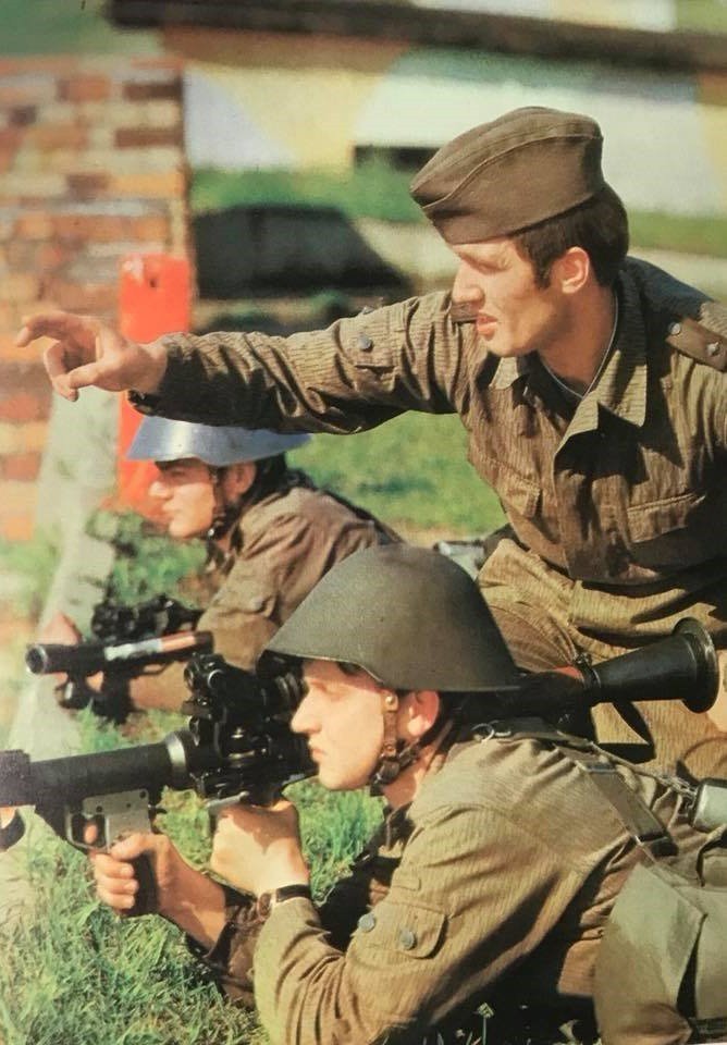 EternallyFunky's tweet image. 