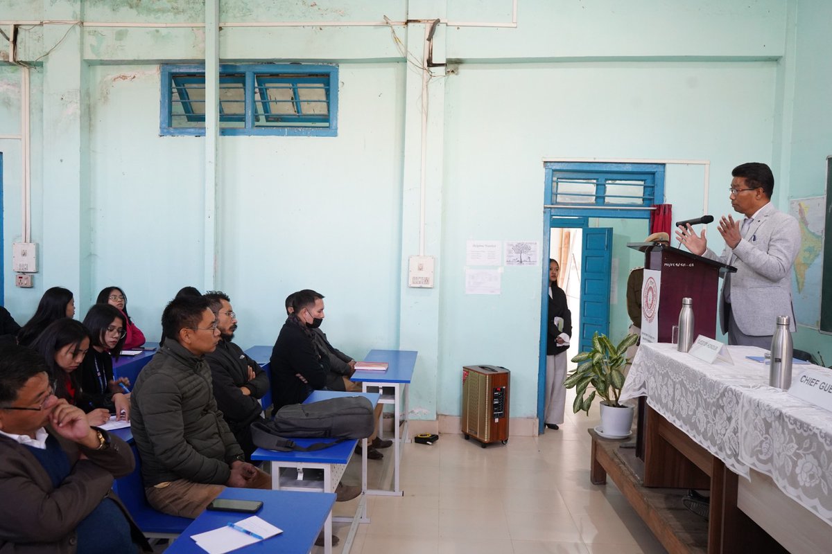 ManipurUniverse's tweet image. 🌿📘 Training on Indian Knowledge System 📘🌿
📅 23/12/2024
📍 Organized by: Dept. of Forestry, #ManipurUniversity
Theme: Integrating Methods &amp;amp; Skills of Traditional Agricultural Practices in #NortheastIndia
Preserving knowledge, embracing tradition!
#IndianKnowledgeSystem