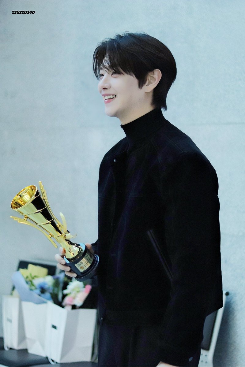 네가 웃으면 나도 좋아♪
#차주완 #车柱完 #ChaJooWan